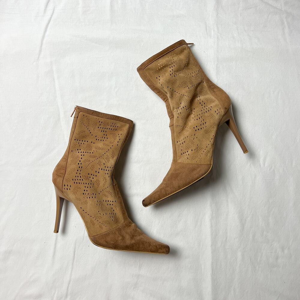 y2k vintage tan brown boho perforated suede leather pointed toe heeled boots